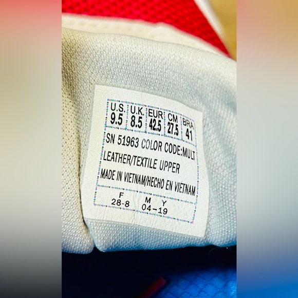 Unique Skechers City Joggers Red Blue Leather Sneaker Men's Size 9.5US Rare - Picture 6 of 7